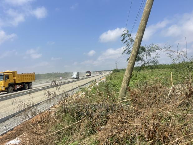 Do You Want to Buy a Roadside Plot West Trasacco to Motoway · Photo 4