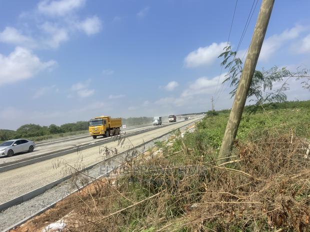 Do You Want to Buy a Roadside Plot West Trasacco to Motoway · Photo 3