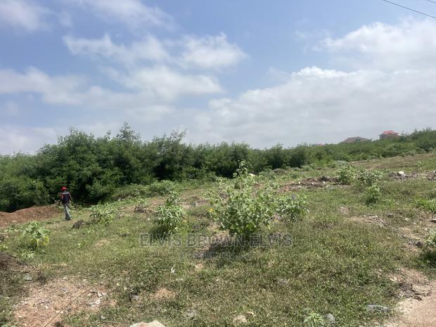 Do You Want to Buy a Plot of Land Very Close to E Motoway · Photo 4
