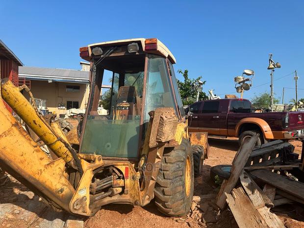 Backhoe - Case 4x4 Backhoe photo 2