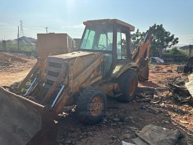Backhoe - Case 4x4 Backhoe photo 5