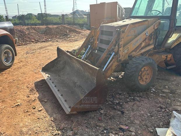 Backhoe - Case 4x4 Backhoe photo 6