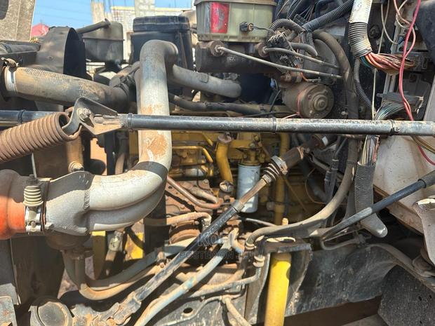 Tow Truck - GMC Caterpillar Wrecker Tow Truck photo 11
