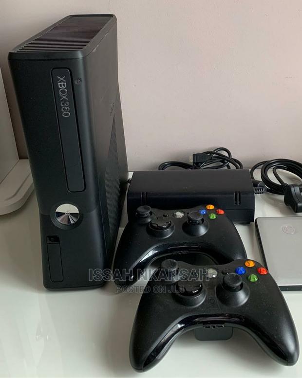 Xbox 360 Two Wireless Controller's · Photo 3