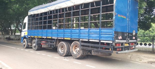 Long Cargo Truck Hiring · Photo 2