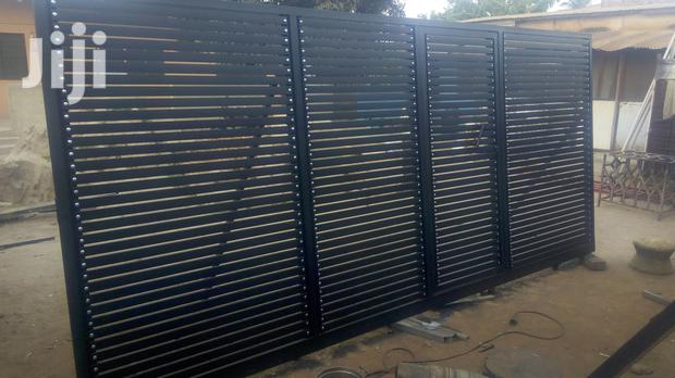 Sliding Gate · Photo 1