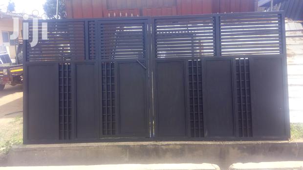 Sliding Gate · Photo 3