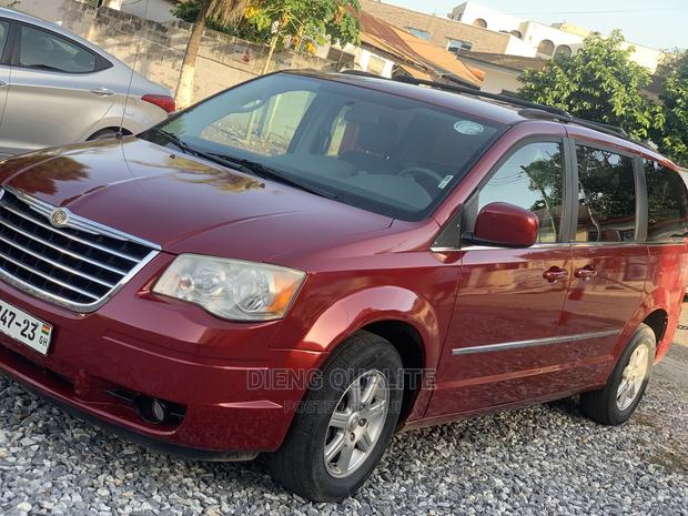 Chrysler Town Country-7 Seater for Rental photo 2
