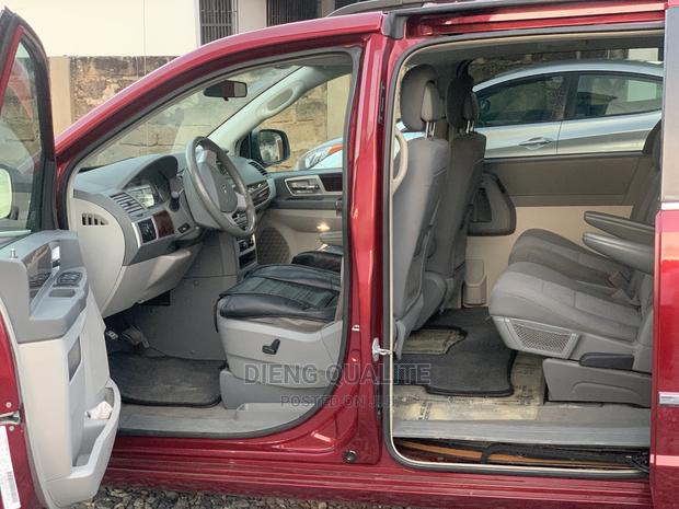 Chrysler Town Country-7 Seater for Rental photo 8