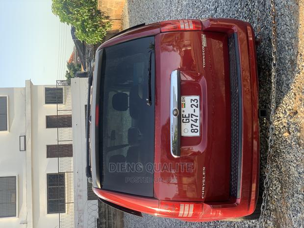 Chrysler Town Country-7 Seater for Rental photo 4