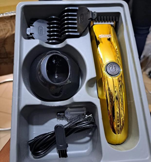 Professional Hair Clipper Rechargeable · Photo 3