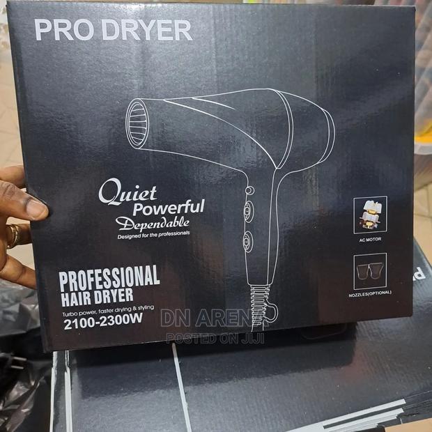 Professional Pro Hand Dryer · Photo 3