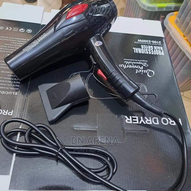 Professional Pro Hand Dryer · Photo 4