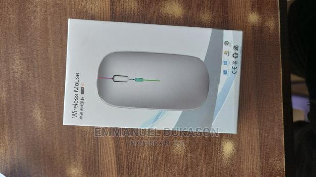 Portable Rechargeable Mouse · Photo 3