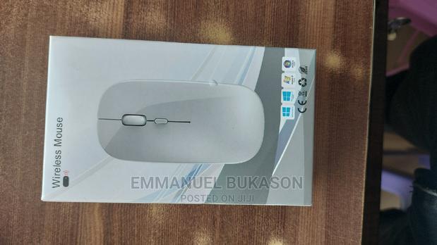 Portable Rechargeable Mouse · Photo 4