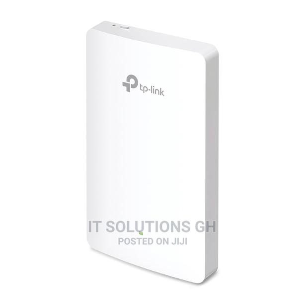 Omada AC1200 Wireless MU-MIMO Gigabit Wall Plate Access Poin · Photo 2