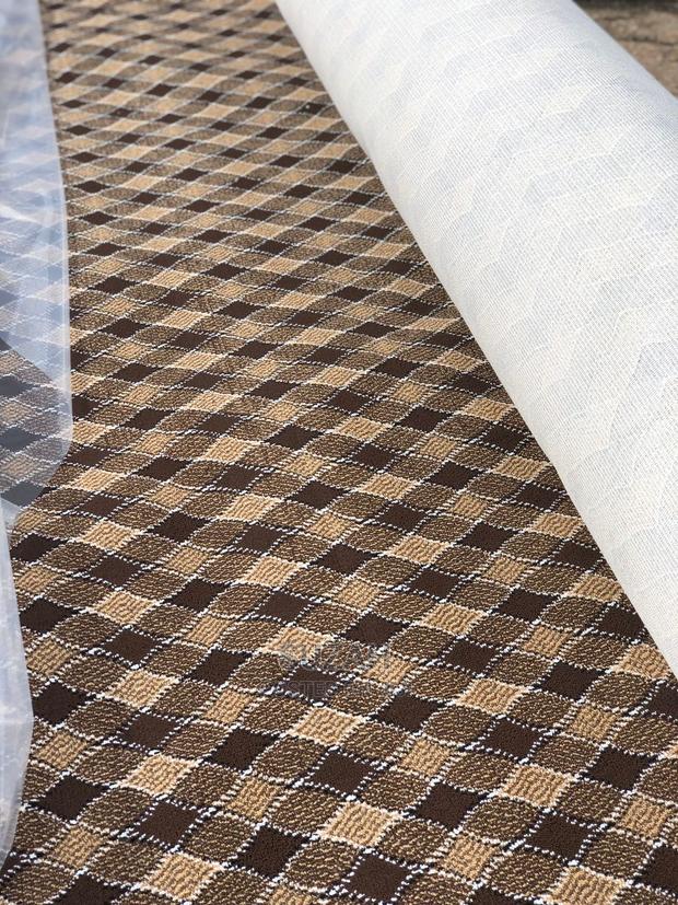 Woolen Carpet · Photo 2
