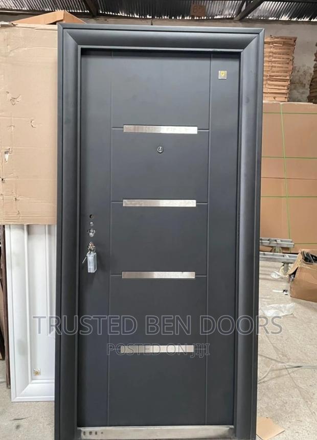International Paladin Security Doors [Single+One_ _half] · Photo 2