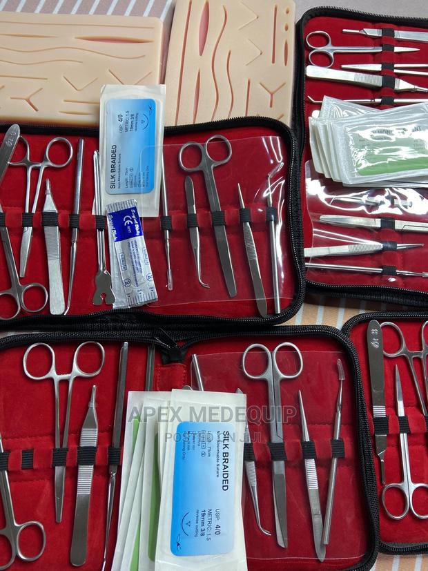 Suturing Kit / Set + Pad · Photo 4