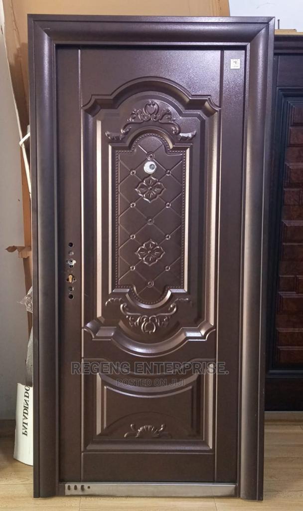 Single Pala Security Door and Accessories · Photo 2