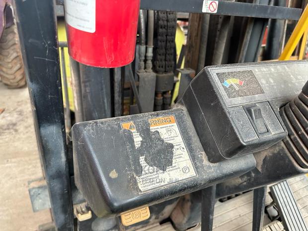 Forklift - 10,000 Lb Capacity Forklift photo 3