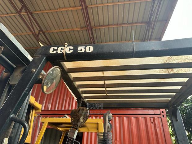 Forklift - 10,000 Lb Capacity Forklift photo 5