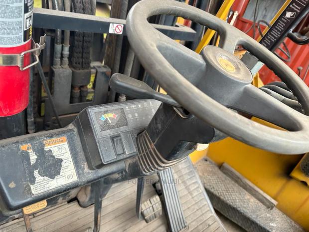Forklift - 10,000 Lb Capacity Forklift photo 6