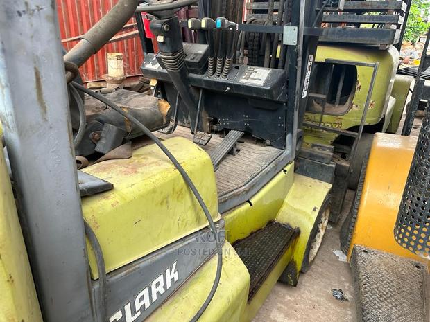 Forklift - 10,000 Lb Capacity Forklift photo 9