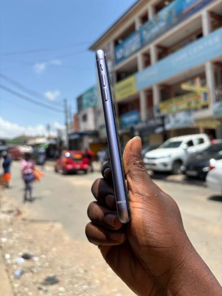 Used Apple iPhone 11 128 GB