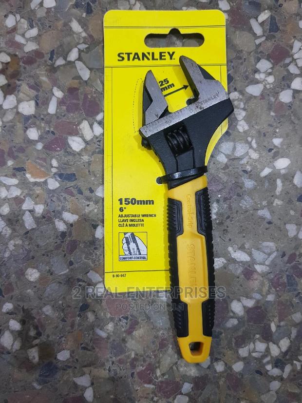 Stanley Adjustable Wrench 150mm · Photo 3