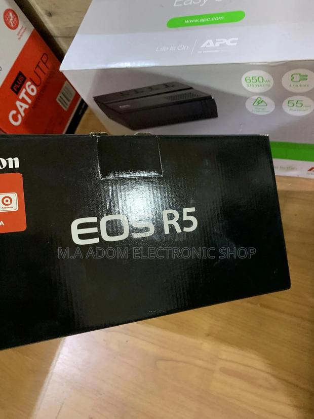 Canon EOS R5 45.0MP Mirrorless Camera - Black Rf24-105mm · Photo 2