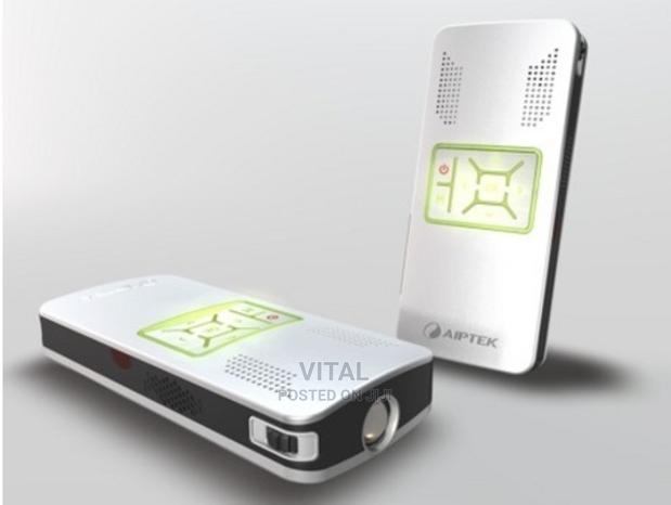 Pocket Projector /Aiptek Pocket Cinema V10 photo 3