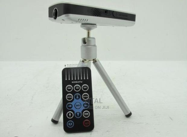 Pocket Projector /Aiptek Pocket Cinema V10 photo 7
