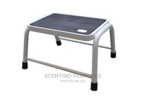Step Stool Single · Photo 4