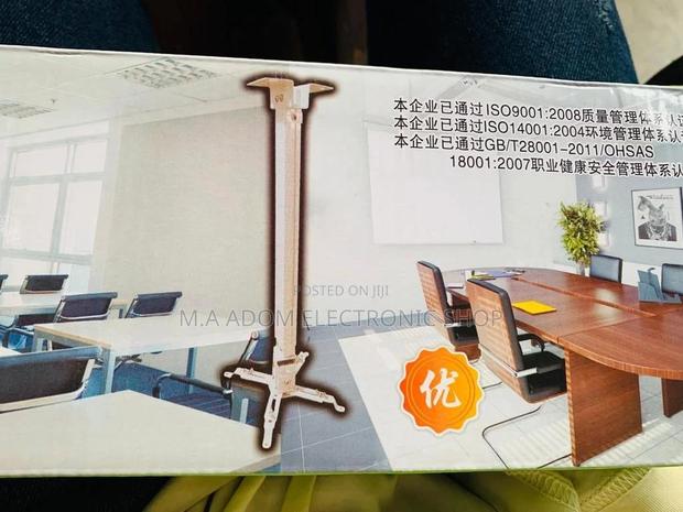Precious Projector Ceiling Mount 360 · Photo 2