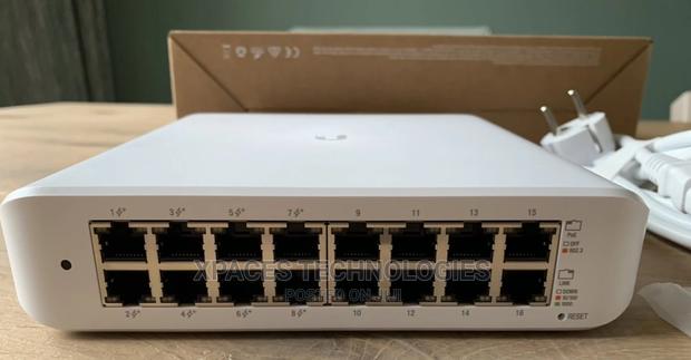 Ubiquiti Unifi 16port Lite Gigabit Poe Switch · Photo 4