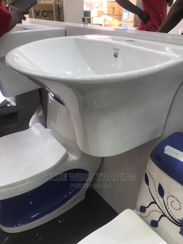 Wall Hung Basin - Hanging Basin · Photo 4