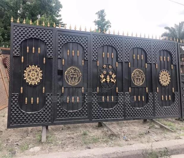 Entrance Gate/ Black Gate /Gate