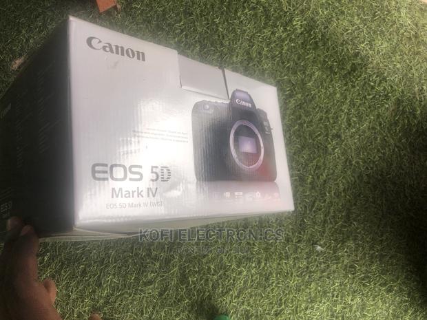 DSLR Camera CANON EOS 5D Mark IV · Photo 2