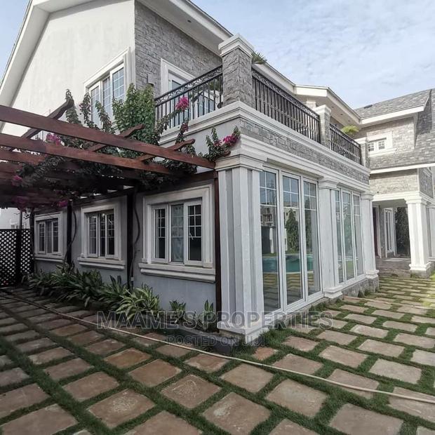 5bdrm Maisonette in Maame’S Properties, Airport Residential Area · Photo 1
