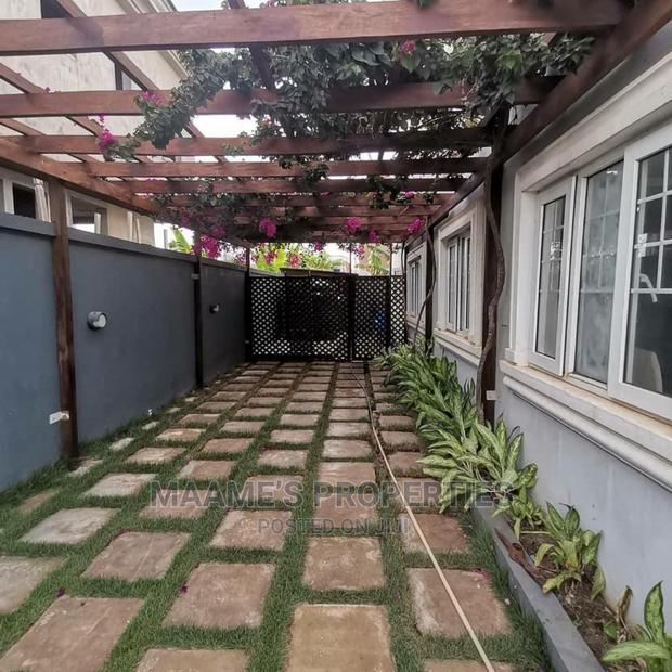 5bdrm Maisonette in Maame’S Properties, Airport Residential Area · Photo 4