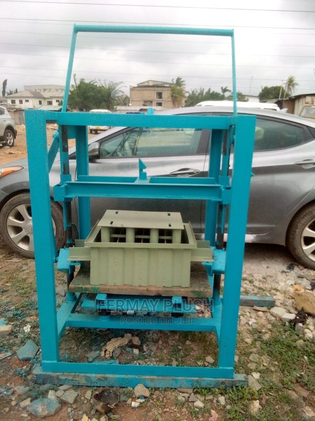 Machines for the Production of Quality Blocks · Photo 3