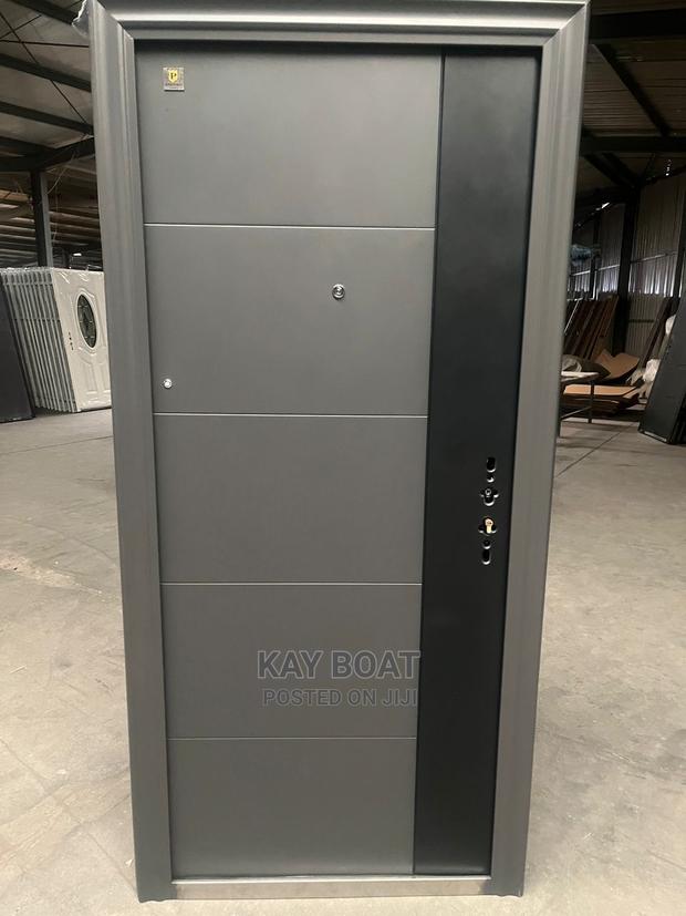 Available Door · Photo 2