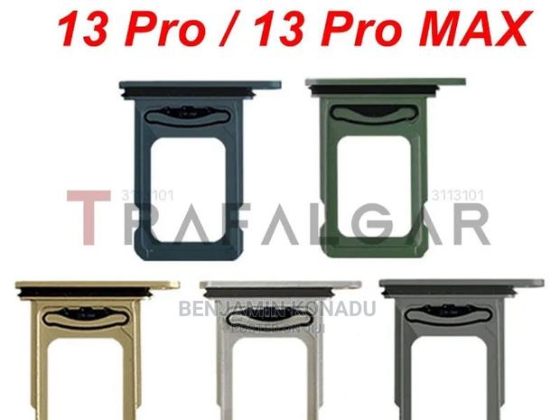 13 Pro Max Sim Tray · Photo 4