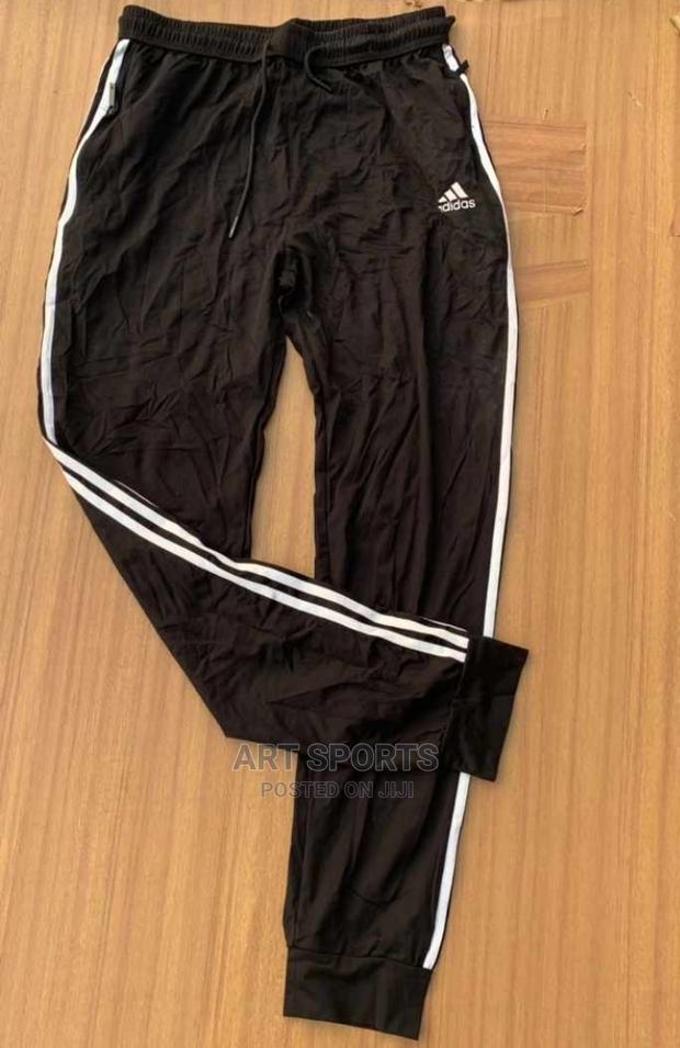 Adidas Joggers · Photo 3