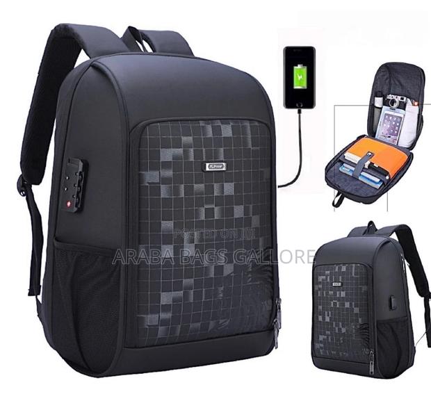 Quality Waterproof Usb Laptop Backpack · Photo 4