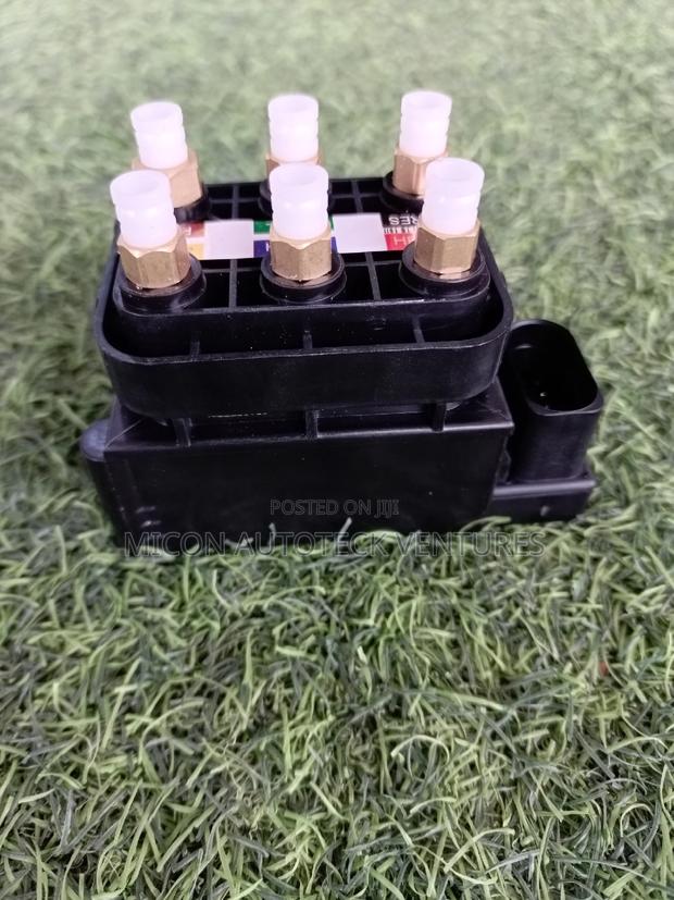 Mercedes Benz Valve Block