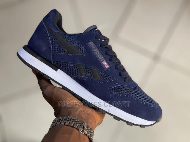 Reebok Classics Sneakers · Photo 4