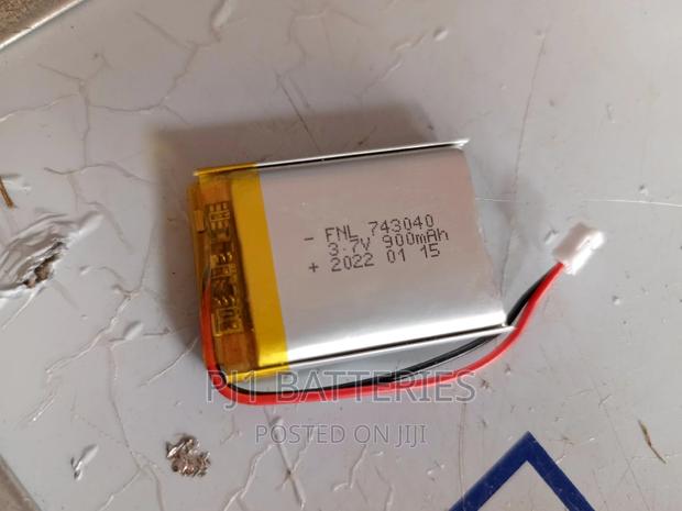 3.7volt 900ah Battery · Photo 4