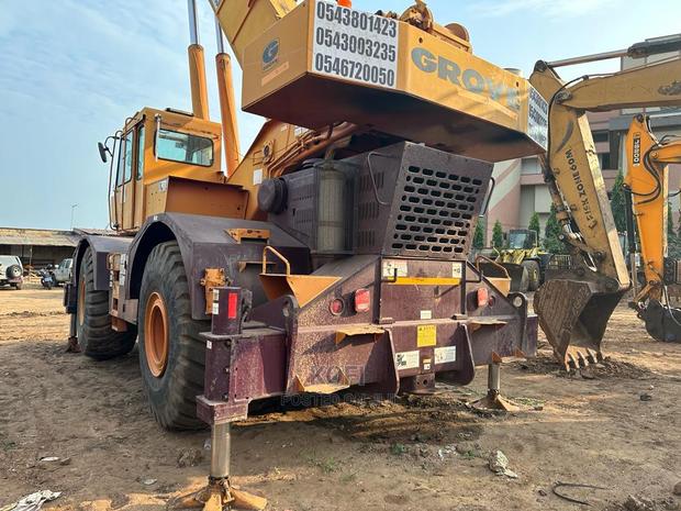 50 Ton Grove RT750 Rough Terrain Crane photo 9